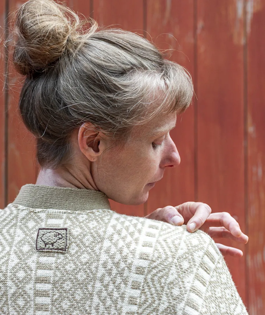 Pure Wool Bio French Jacquard Cape - Beauchastel