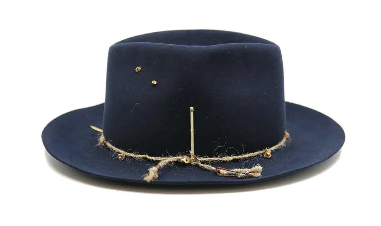 Nick Fouquet chapeau Saint-Esprit  