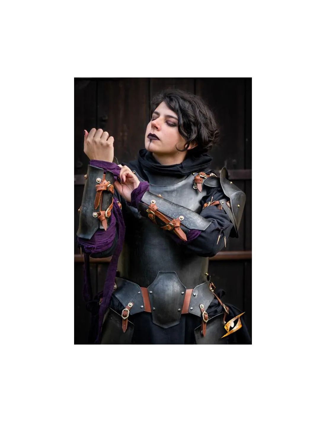 Renegade Adventurer Brassards, Epic Dark Finish - Boutique Swords
