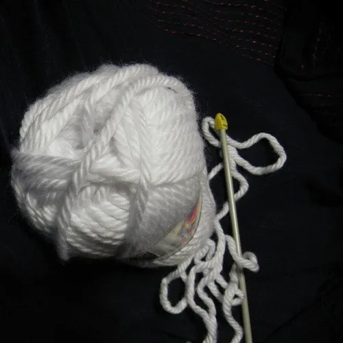White acrylic yarn ball needle size 9